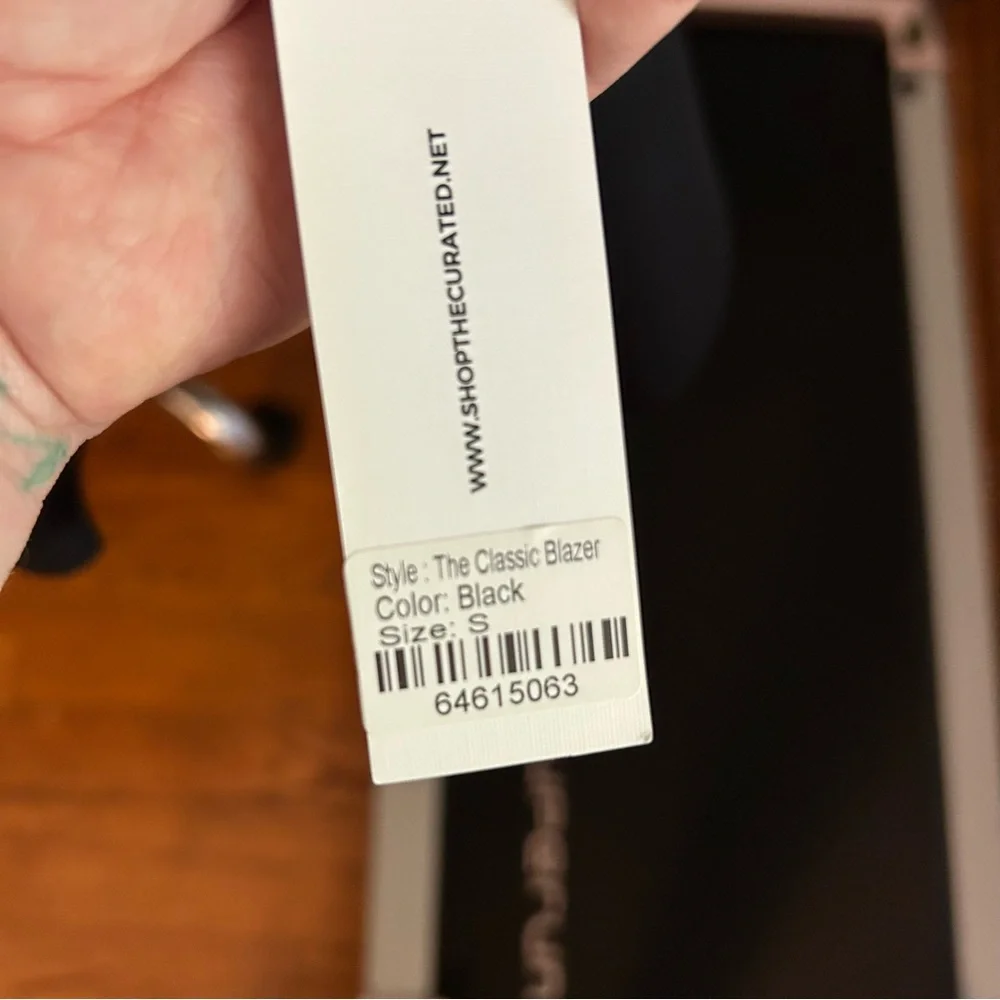 The Curated Beautiful Merino & Silk oversized blazer - Picture 6 of 6